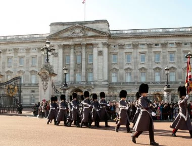 Παλάτι του Μπάκιγχαμ: 9 πράγματα που δε γνωρίζετε - Μυστικές υπόγειες σήραγγες (φωτο)